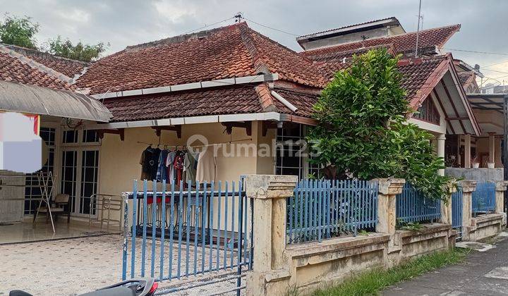 Rumah Bagus Unfurnished SHM di Jalan Cempaka Banyurojo, Magelang 1