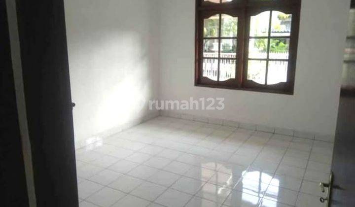 kamar tidur rumah asri komplek palapa siap