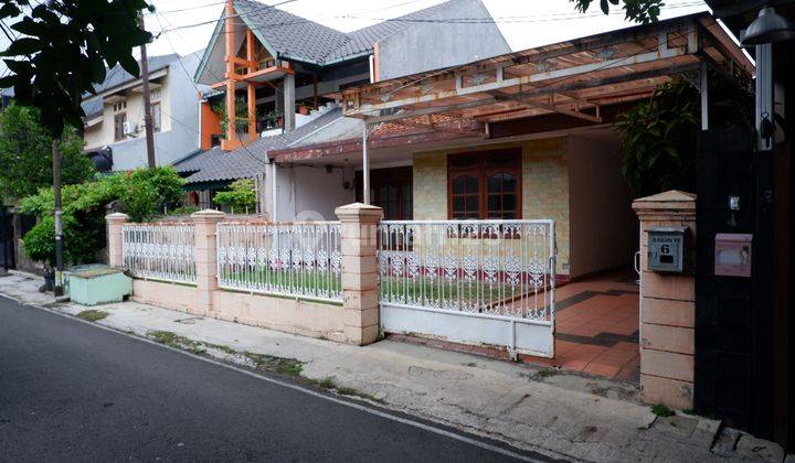 tampak depan rumah asri komplek palapa siap
