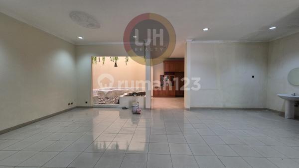 For Rent House in Janur Elok Kelapa Gading North Jakarta Wide Road 2