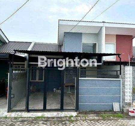 Rumah Bagus Terawat Green Mansion Sunflower dekat Anvaya Alana Cemandi, Alana tambak oso 1