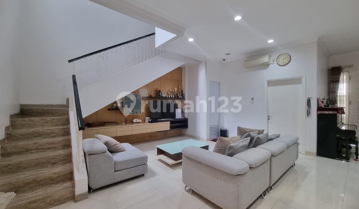 Dijual Rumah Cantik Aquamarine PHG Semi Furnished Dijual Rumah Cantik Aquamarine PHG Semi Furnished