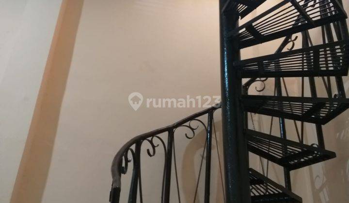 Rumah Bagus Modern 2 Lantai Daerah Senopati Disewakan  2