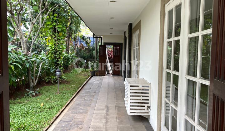 Rumah Modern Dikemang, Luas Asri Dan Ada Swim Pool Disewakan 2