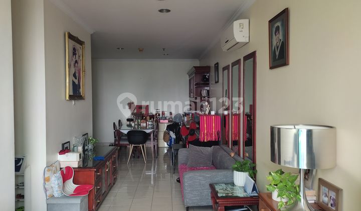 Cheap Sale, Spacious Old Concept Apartment Comfortable Full Furnished 2