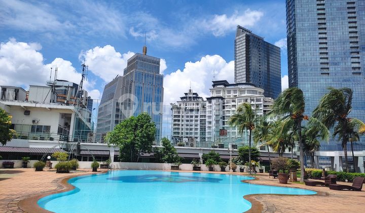 Cheap Sale, Spacious Old Concept Apartment Comfortable Full Furnished