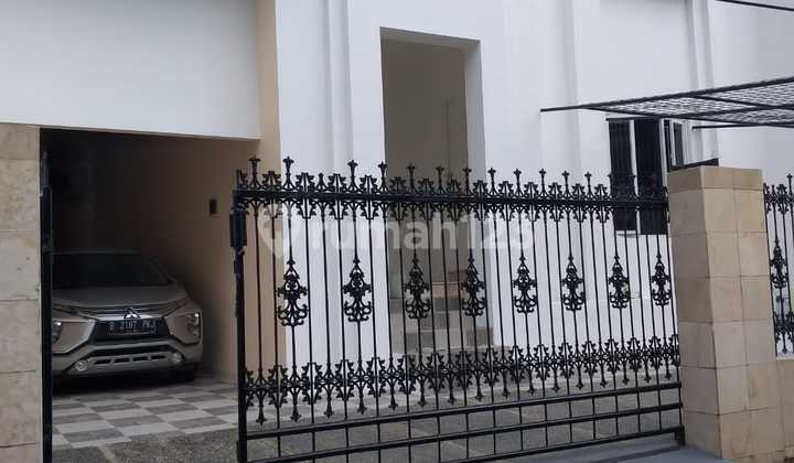 Newly Renovated, Modern House, Strategic Location, Ready to Occupancy in South Jakarta