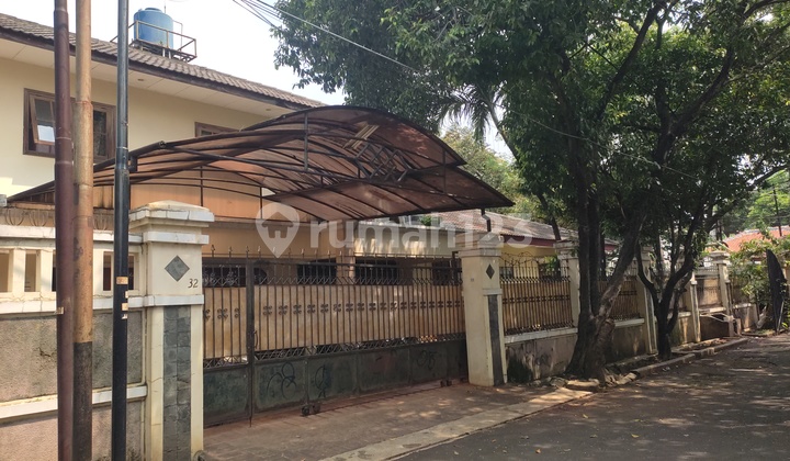Rumah Besar Butuh Renovasi Cocok Utk Usaha Diradio Dalam 1