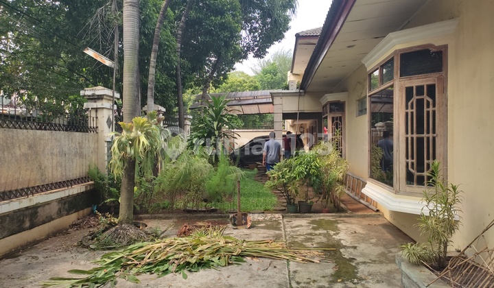 Rumah Besar Butuh Renovasi Cocok Utk Usaha Diradio Dalam 2