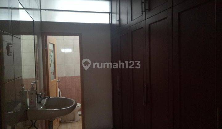 Rumah 3 Lantai Dipasarminggu Cocok Utk Kantor Parkir Luas 2