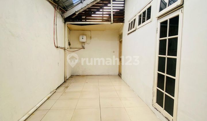 Rumah Buat Usaha Atau Kantor Lokasi Pejaten Parkir Luas 2