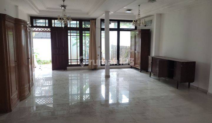 Rumah 2 Lantai, Besar, Parkiran Luas, Cocok Buat Kantor Dimenteng 2