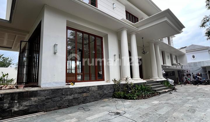 Brand New House!! For Sale Luxury Modern House S.pool, Spacious Backyard & Fully Furnished Kemang Dalam Jakarta Selatan Brand New House!! For Sale Luxury Modern House S.pool, Spacious Backyard & Fully Furnished Kemang Dalam Jakarta Selatan