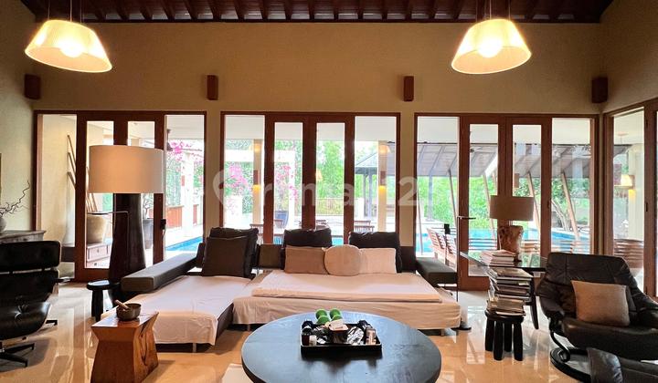 For Sale!! Dijual Rumah Mewah Nuansa Villa Lokasi Dekat ke Lebak Bulus, Pondok Indah, Villa Cinere Mas