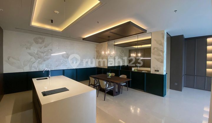 For Rent: Pakubuwono Menteng Apartment, Central Jakarta, size 260 sqm, Private elevator, High floor.
