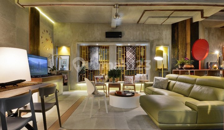 Dijual Rumah Mewah di Jalan Pinang Perak Pondok Indah Jakarta Selatan