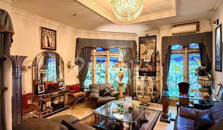 Price Below Market!! Prime Area House for Sale in Kebayoran Baru, South Jakarta