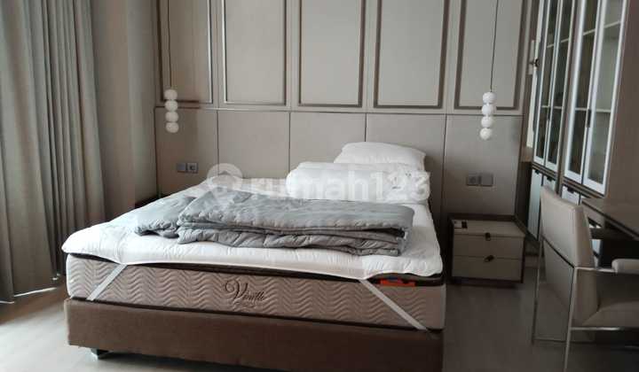 Disewakan apartemen The Stature Menteng, Jakarta Pusat, private lift, size 173 m2, city view 2