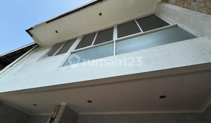 Disewakan Rumah di Gunung Sahari Jakarta Pusat LT: 133 LB: 200 Dekat ke Halte Busway 2