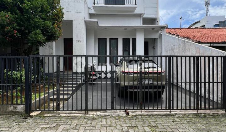 For Sale Exclusive House and Boarding Rooms in Kemang, South Jakarta