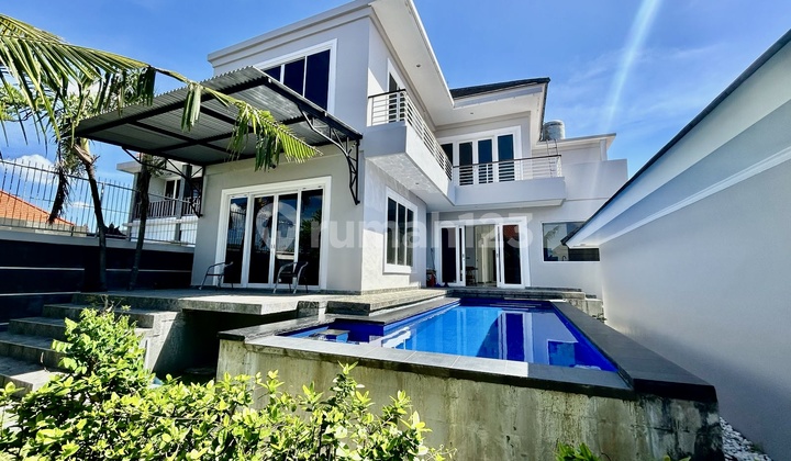 Spacious, Elegant, and Beautiful House