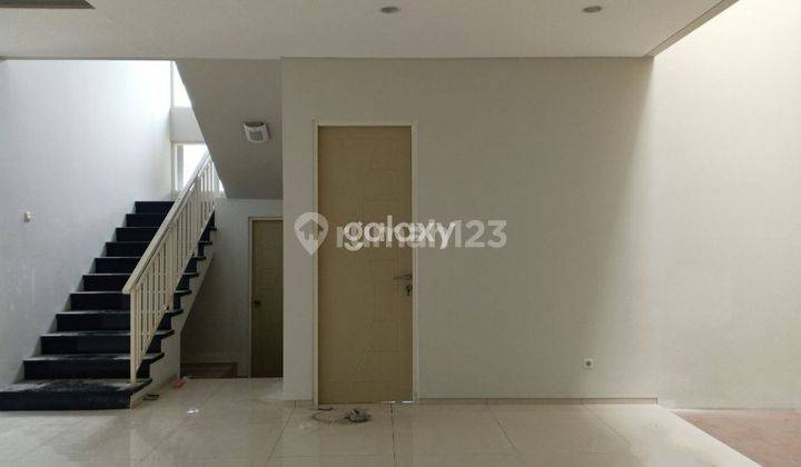 Jual Rumah Baru Pojokan Araya Jalan Boulevard 2