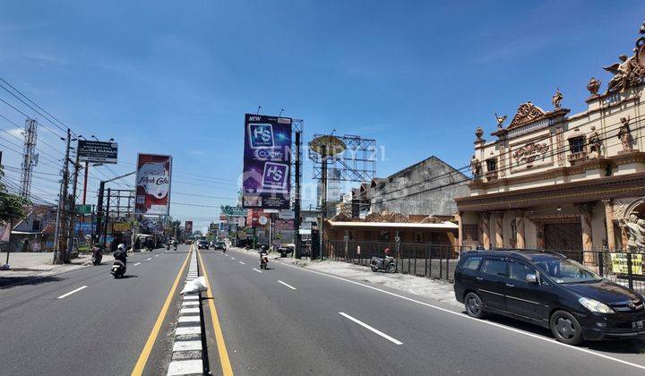 Gedung 2 Lantai Pinggir Jalan Magelang Siap Pakai 2