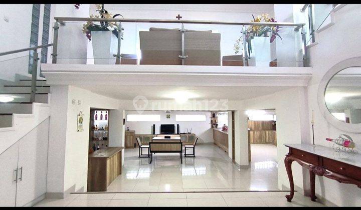 Rumah Mewah Full Furnished Siap Huni Di Kota Bandung Lokasi Strategis 1