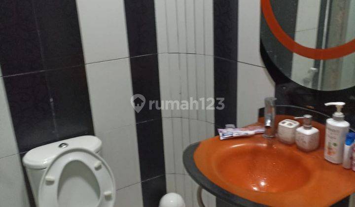 Rumah Bagus 2 Lantai Full Furnished Di Sayap Riau 2