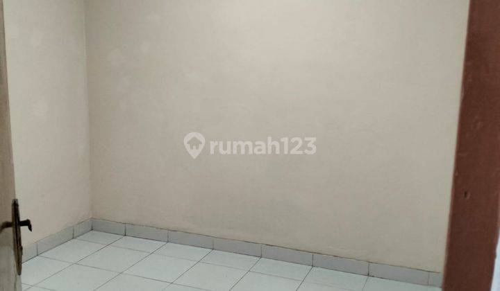 Rumah Bagus di Cengkareng Indah, Jakarta Barat Ada Carport 2