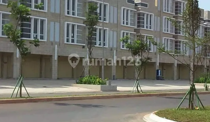 3-Story Shophouse in Strategic Location on Emerald Boulevard, Harapan Indah - Bekasi 3-Story Shophouse in Strategic Location on Emerald Boulevard, Harapan Indah - Bekasi