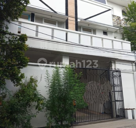 Dijual Rumah Musik Raya, Kelapa Gading