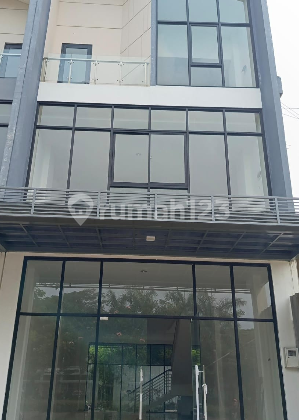 Ruko 3 lantai New East 6x15 JGC, Jakarta Garden City, Cakung, Jakarta Timur