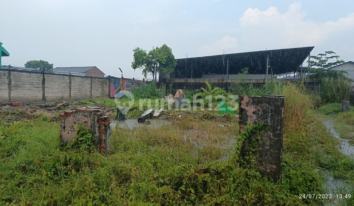 Tanah Kosong di Jalan Raya Lemah Abang