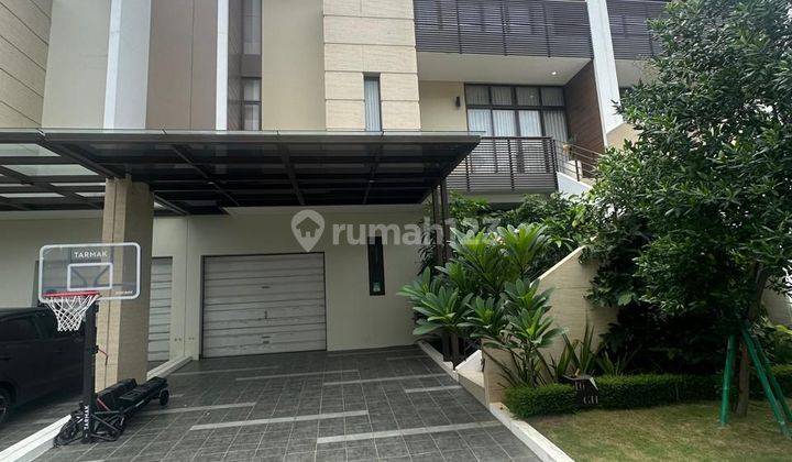 Rumah 3 Lantai di Cluster Morizen, Bekasi 1