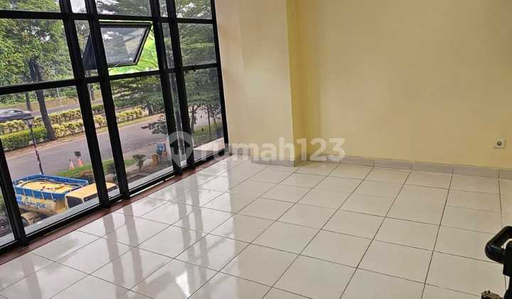 Ruko 5x17 Hadap Jalan Raya The Boulevard 3 Lt 2