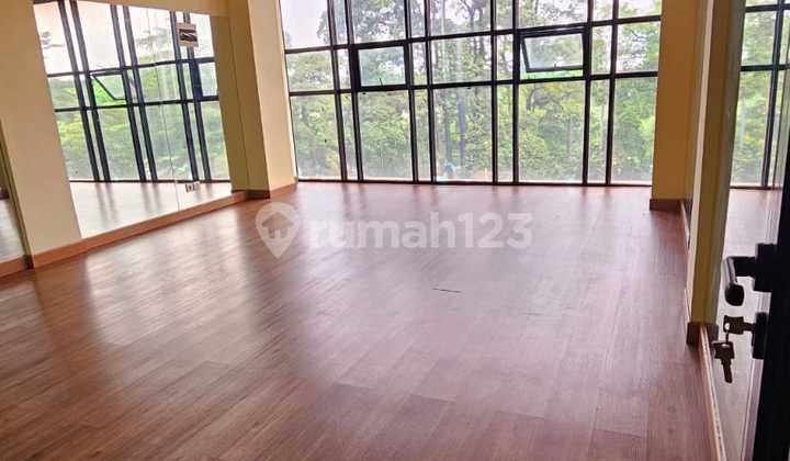 Ruko 5x17 Hadap Jalan Raya The Boulevard 3 Lt 1