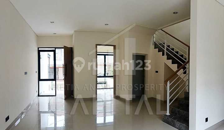 Rumah Baru Design Modern Minimalis 2Lt di Antapani  2