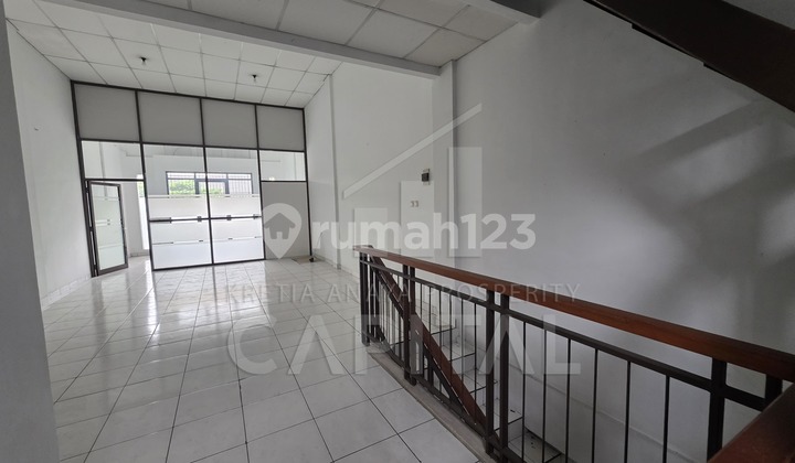 Ruko 2 Lantai Siap Usaha di Mainroad Mekarwangi Dekat Supermarket Yogya