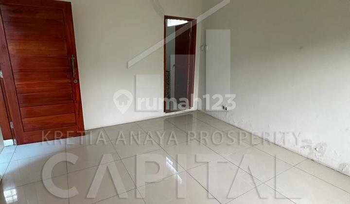 Rumah Huk 1,5 Lantai Tengah Kota Row Jalan Lebar Banget di Area Kurdi Mohamad Toha 2