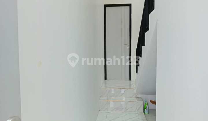 Rumah Bagus Furnished SHM Cirendeu, Jakarta Selatan 2