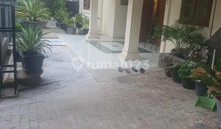 Rumah Bagus Semi Furnished SHM Ciputat, Tangerang Selatan