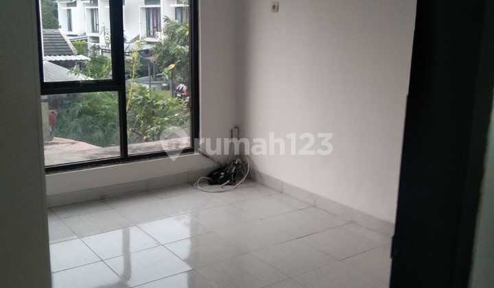 Rumah Dijual di Perumahan Jaya Imperial Park 2