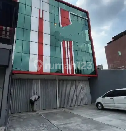 For Sale, Attached Shophouse Ready for Occupancy, Prime Location in Front of Pekayon Main Road 1