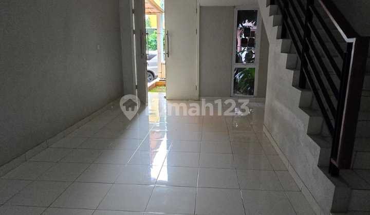 Rumah di Cluster Bluebell Summarecon Bekasi 2