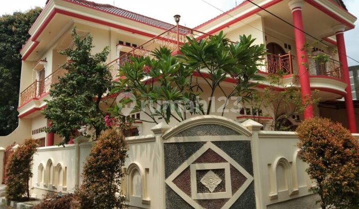 Rumah Hook dengan Rooftop di Pulogebang Permai Jakarta Timur