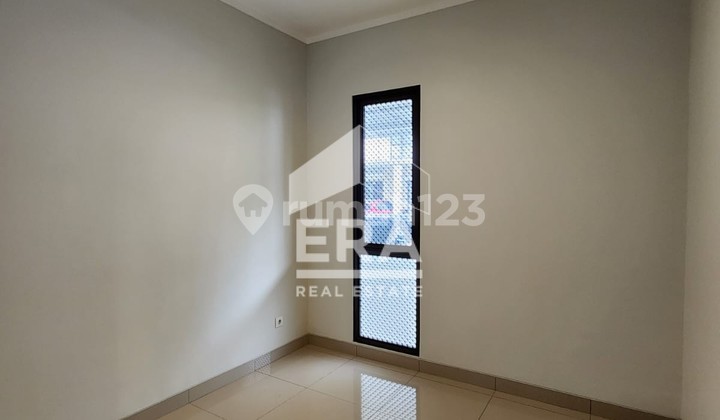 Jual Rumah Siap Huni dan Rapi di Cluster Burgundy Summarecon Bekasi 2