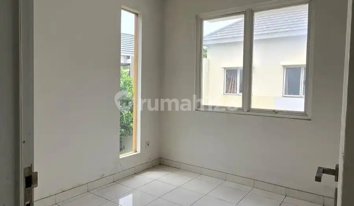 Rumah Mewah Eksklusif di Cluster Palm Summarecon Bekasi 2