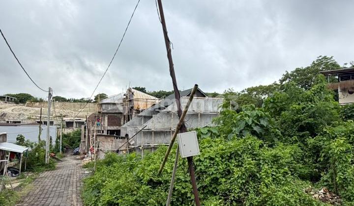 Small Hook Land Plot in Kutuh Near Pepito Market Kutuh