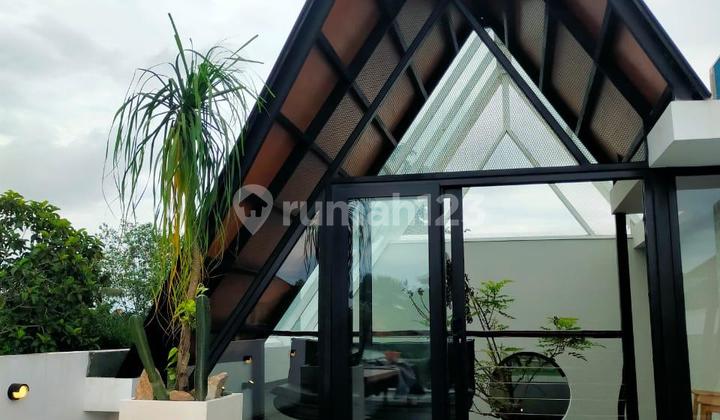 Ready-to-Occupy Villa With Modern Design In Cepaka Mungu